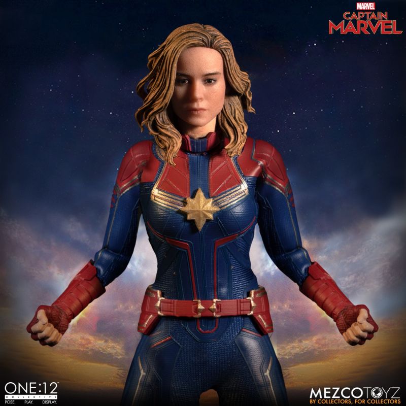 Mezco Toyz One 12 collective Captain Marvel