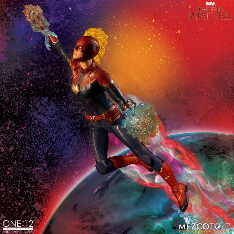 Mezco Toyz One 12 collective Captain Marvel